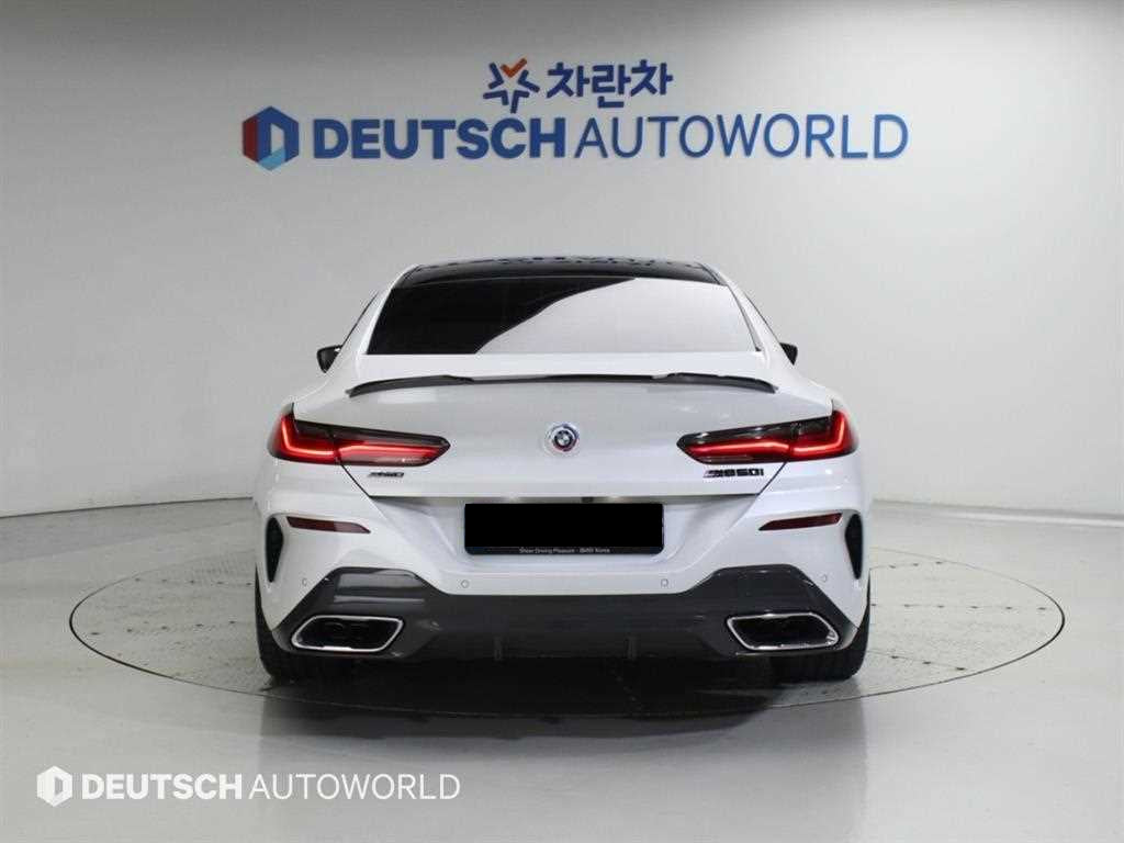BMW 8-Series — photo 04