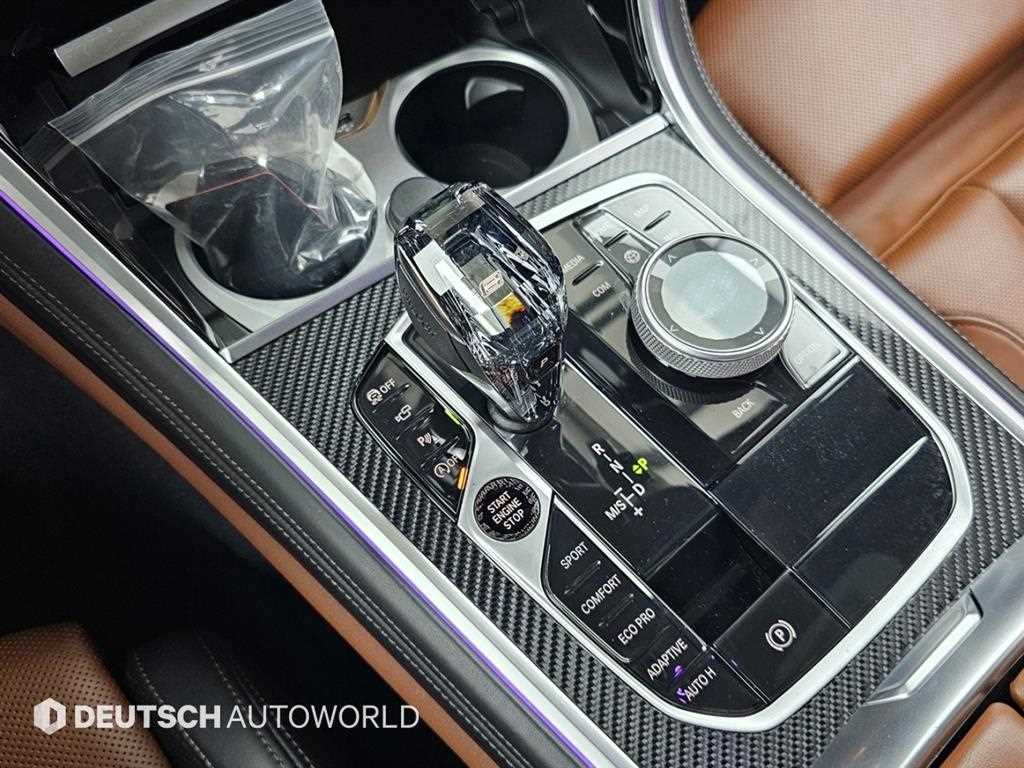BMW 8-Series — photo 09