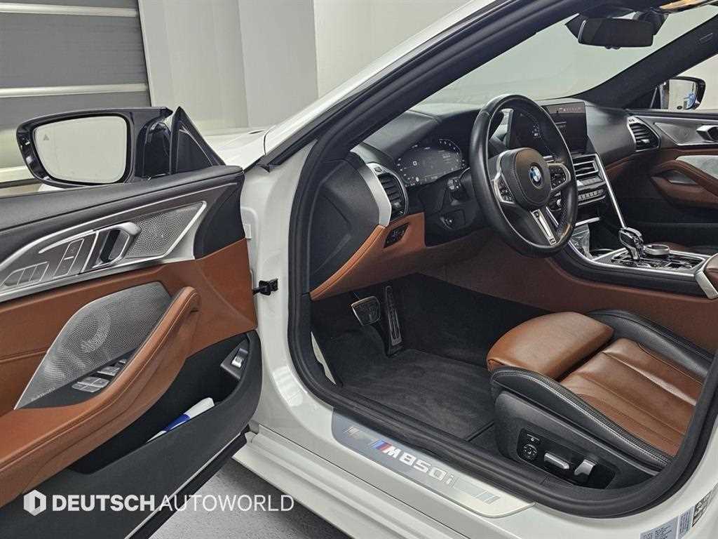 BMW 8-Series — photo 11