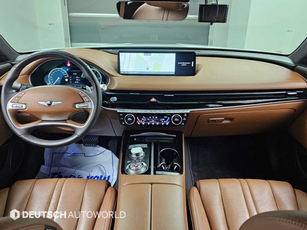 Genesis G80 — photo 07