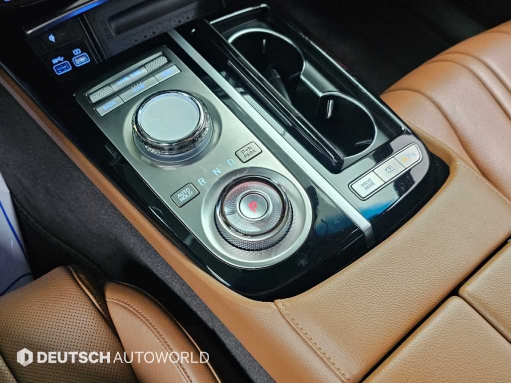 Genesis G80 — photo 09