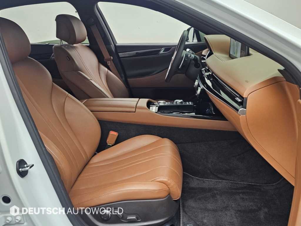 Genesis G80 — photo 10