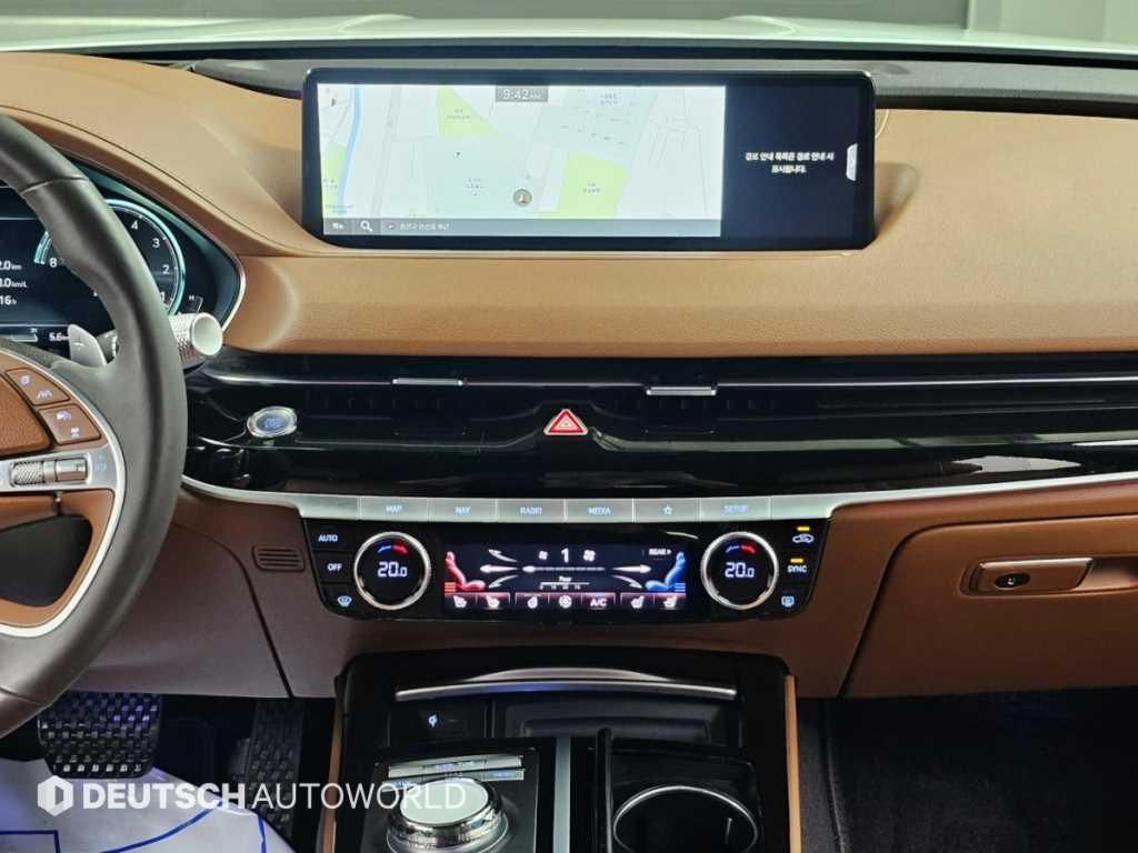 Genesis G80 — photo 14