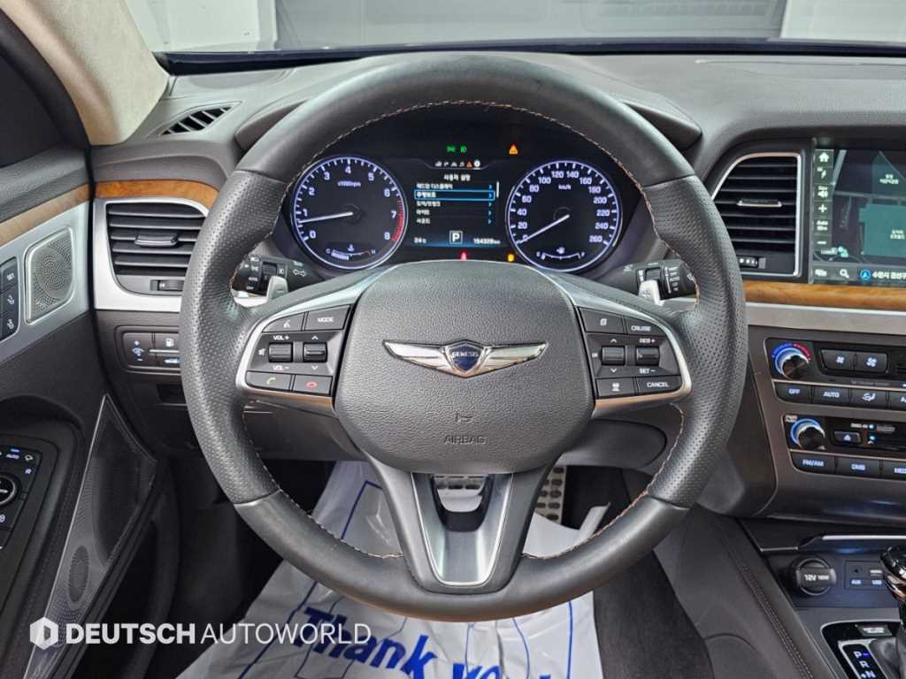 Hyundai Genesis — photo 14