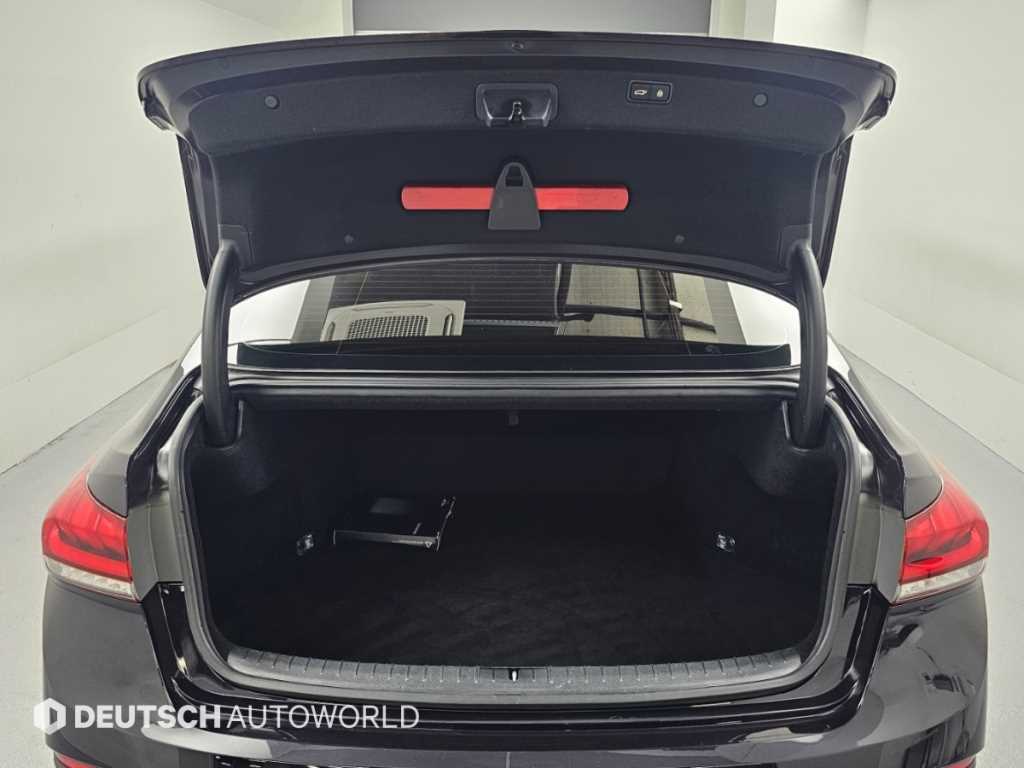 Hyundai Genesis — photo 19