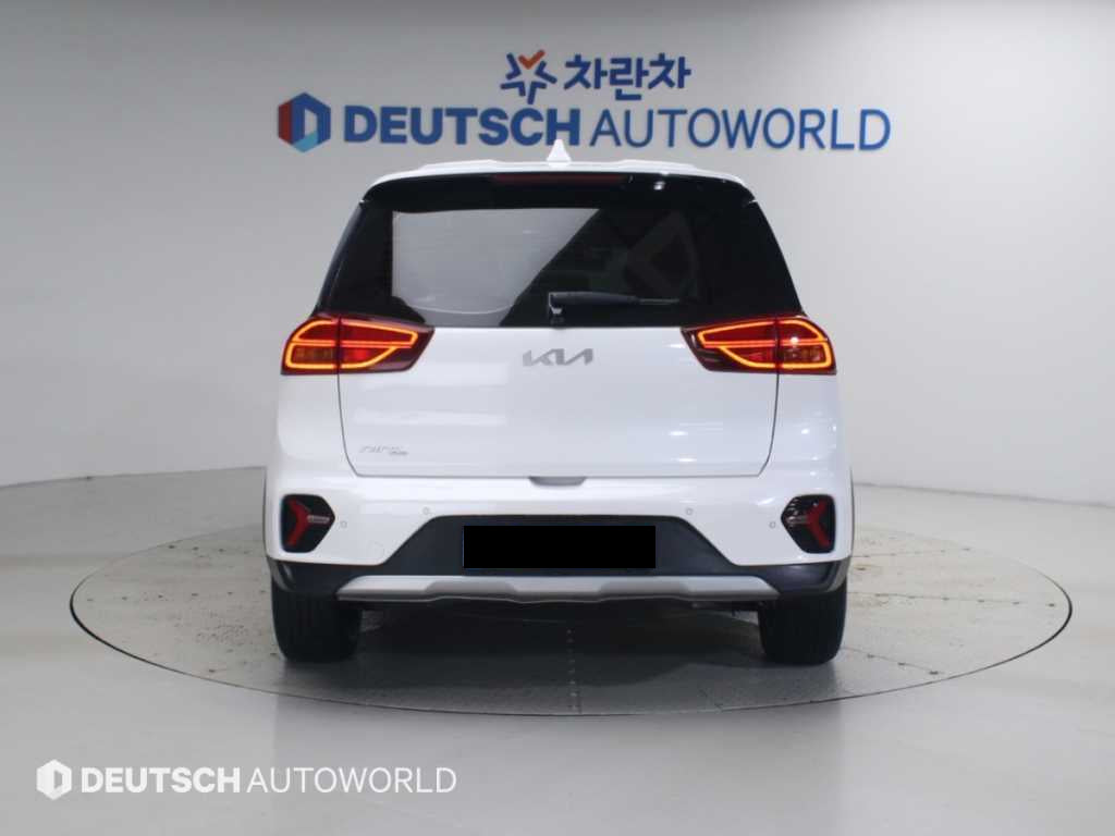 Kia Niro — photo 04