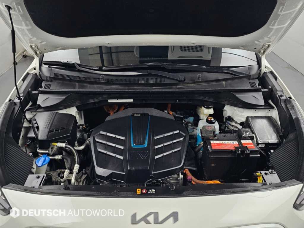Kia Niro — photo 06