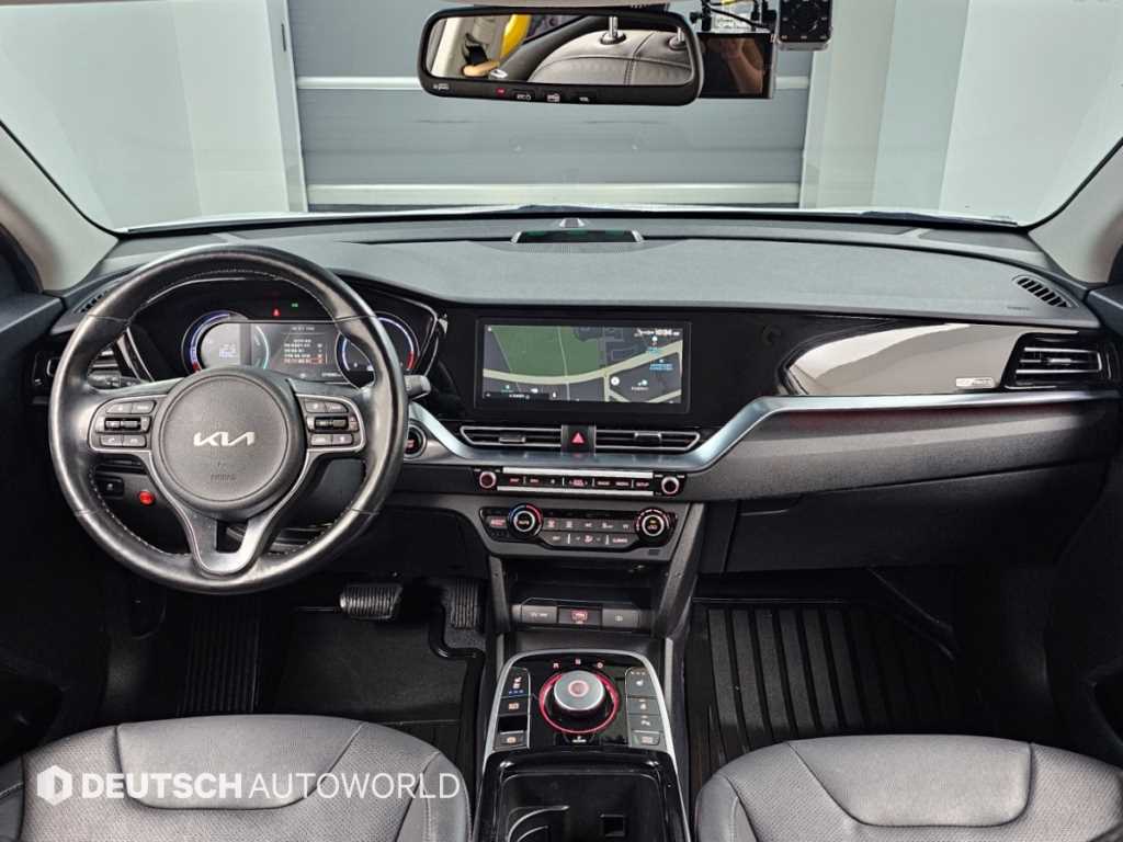 Kia Niro — photo 07