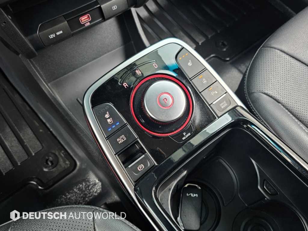 Kia Niro — photo 09
