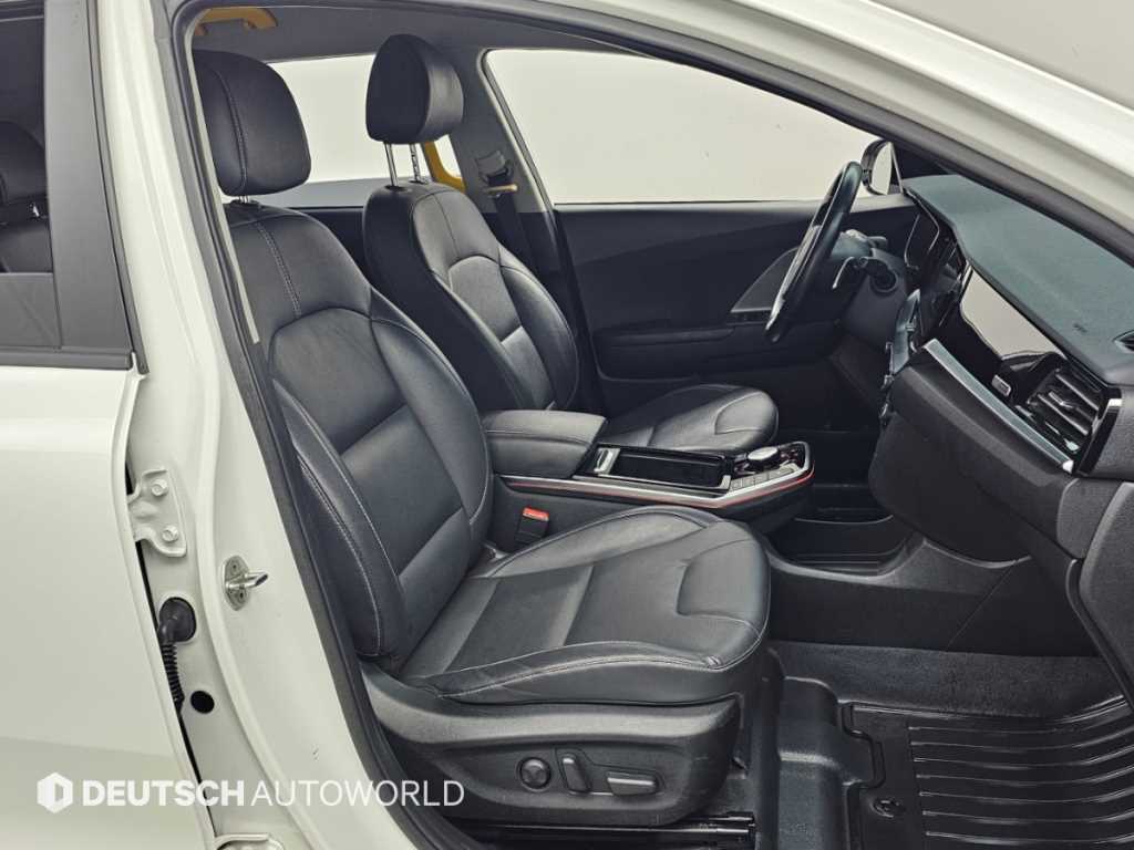Kia Niro — photo 10