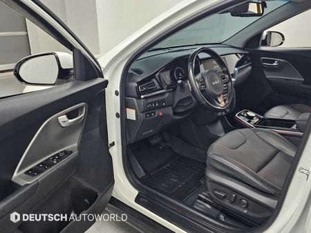 Kia Niro — photo 11