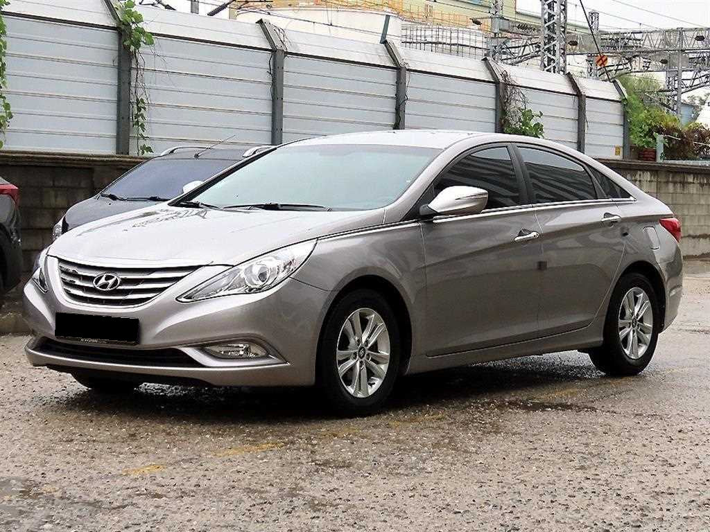Hyundai Sonata — photo 02