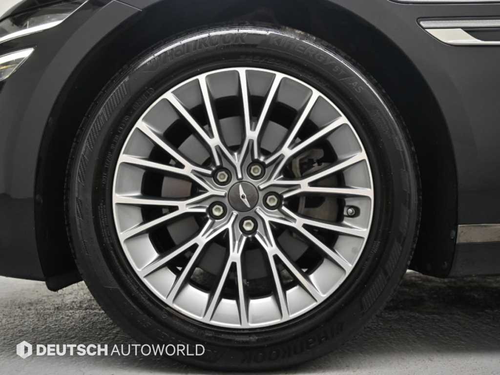 Genesis G80 — photo 06