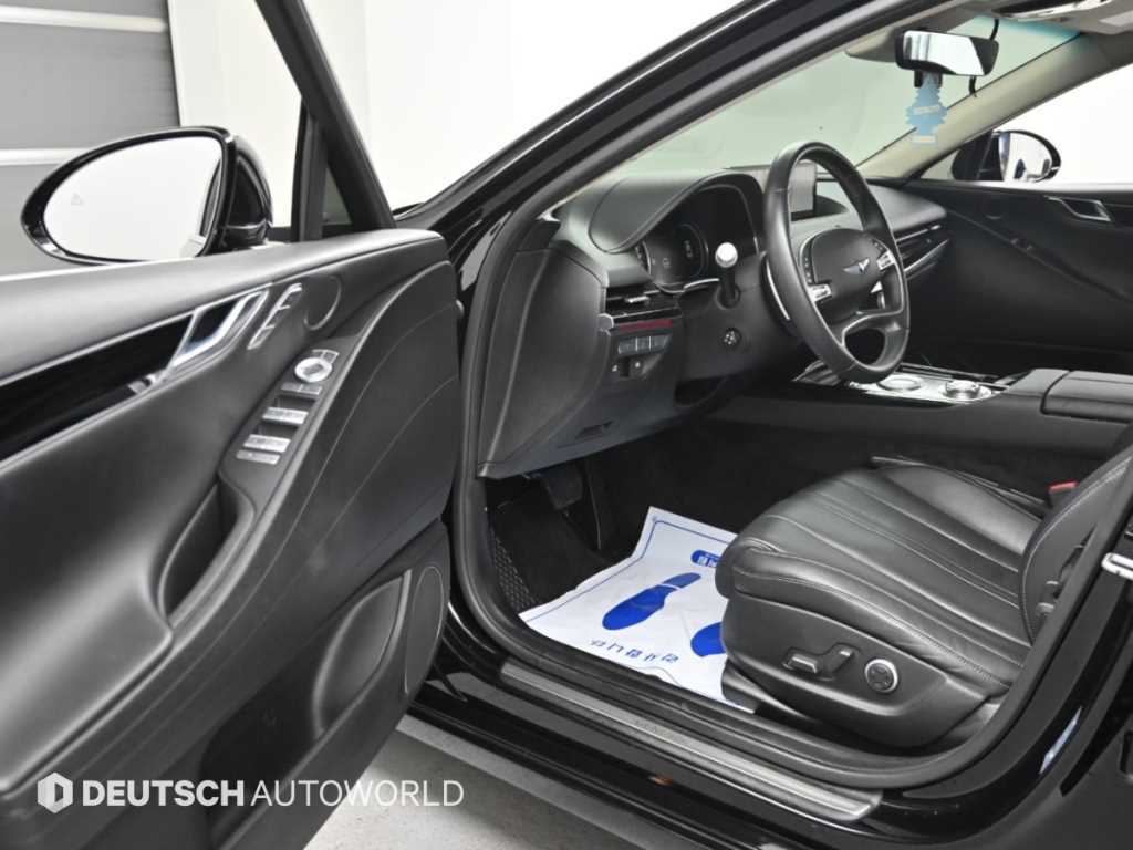 Genesis G80 — photo 12