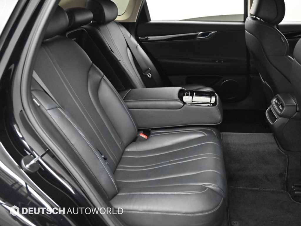 Genesis G80 — photo 13
