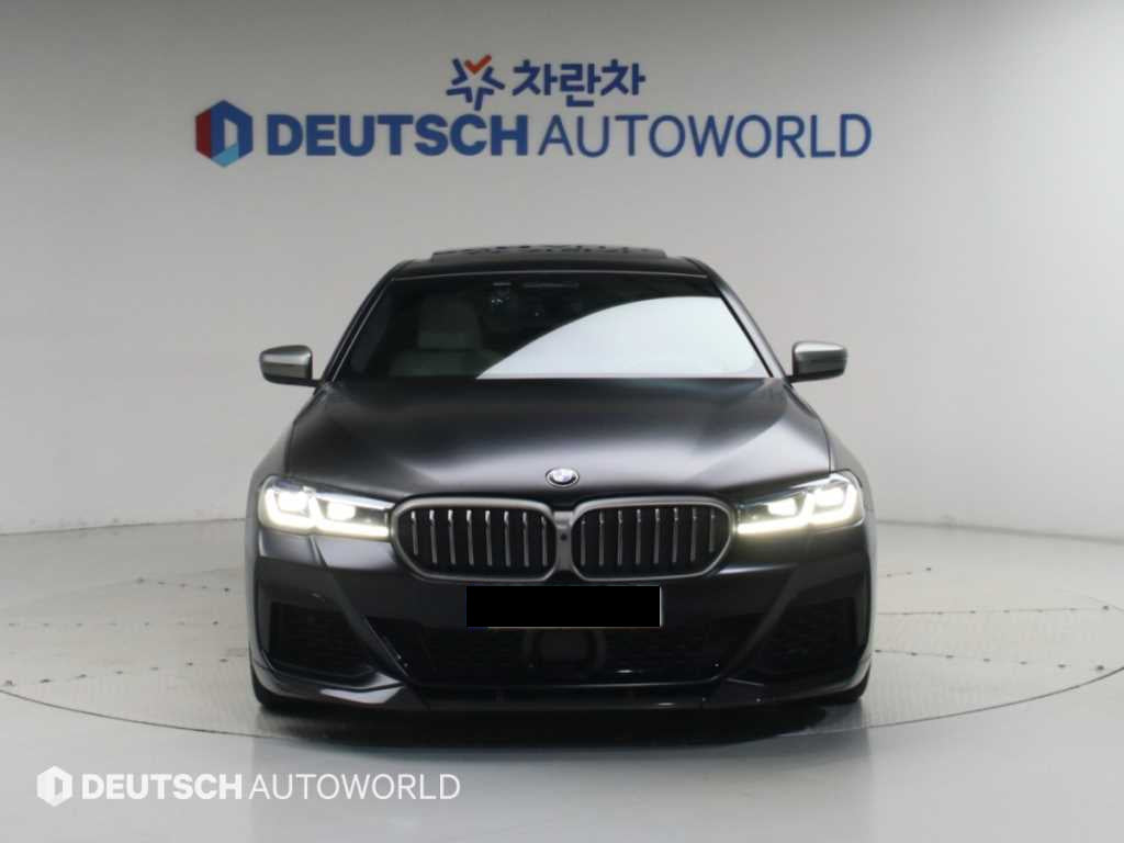 BMW 5-Series — photo 03