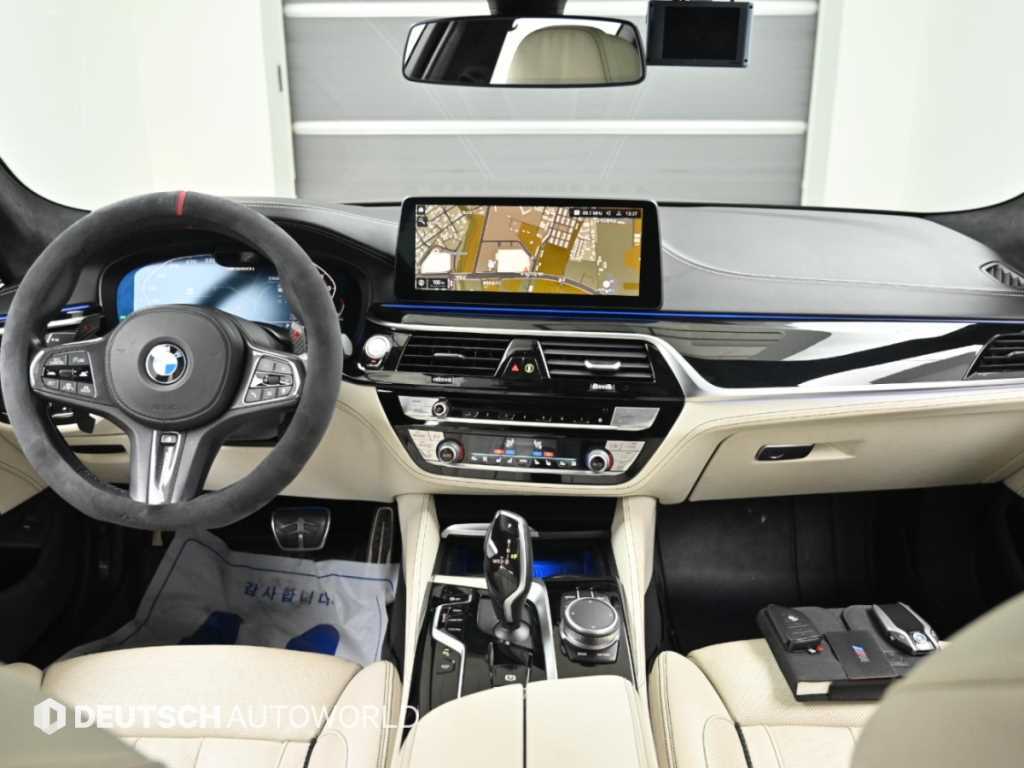 BMW 5-Series — photo 05