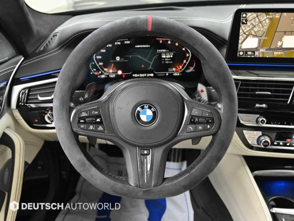 BMW 5-Series — photo 11