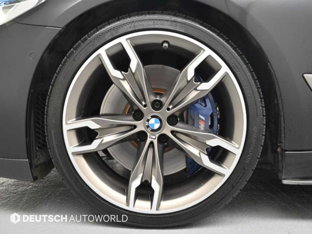 BMW 5-Series — photo 19