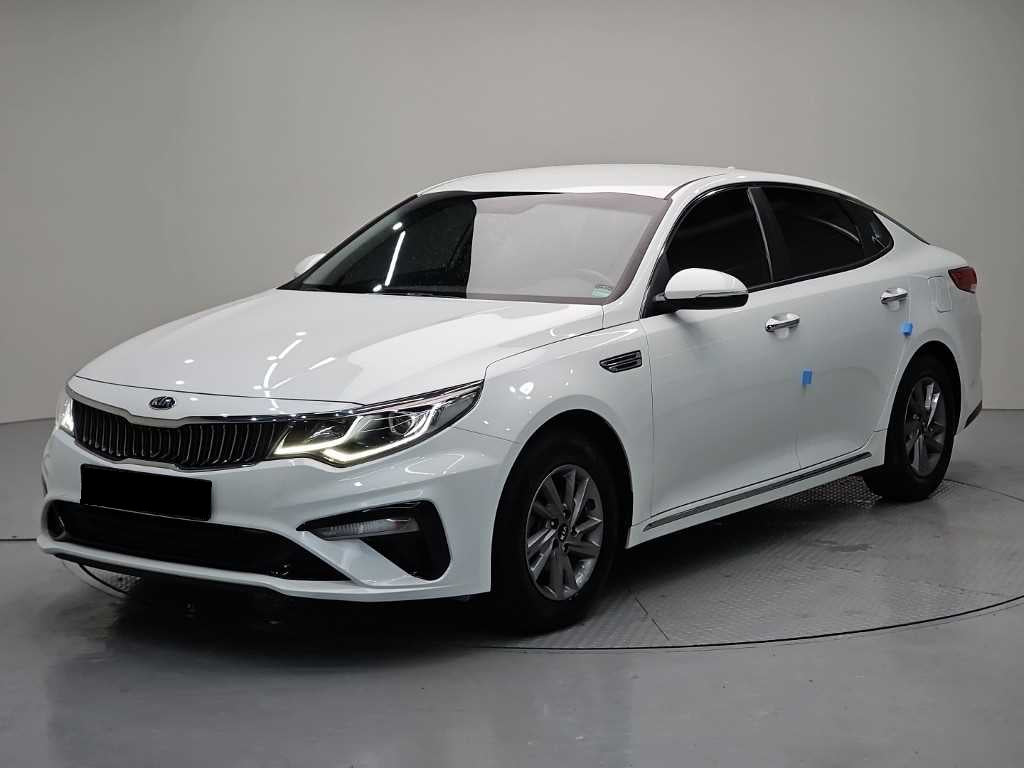 Kia K5 — photo 01