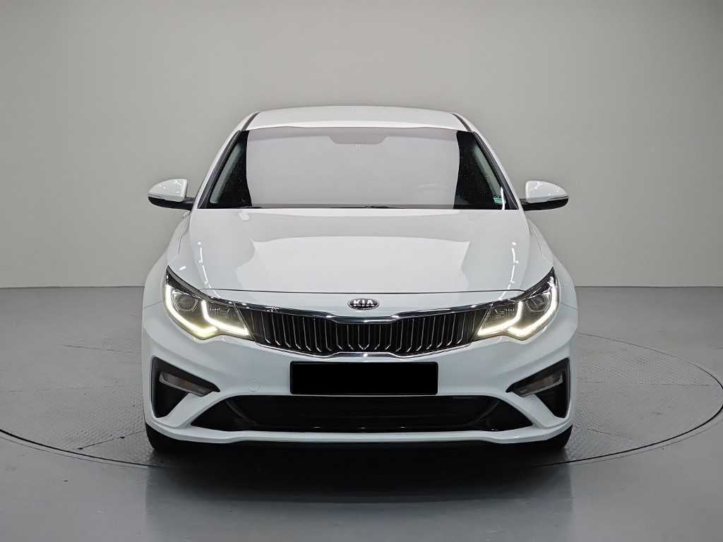 Kia K5 — photo 02