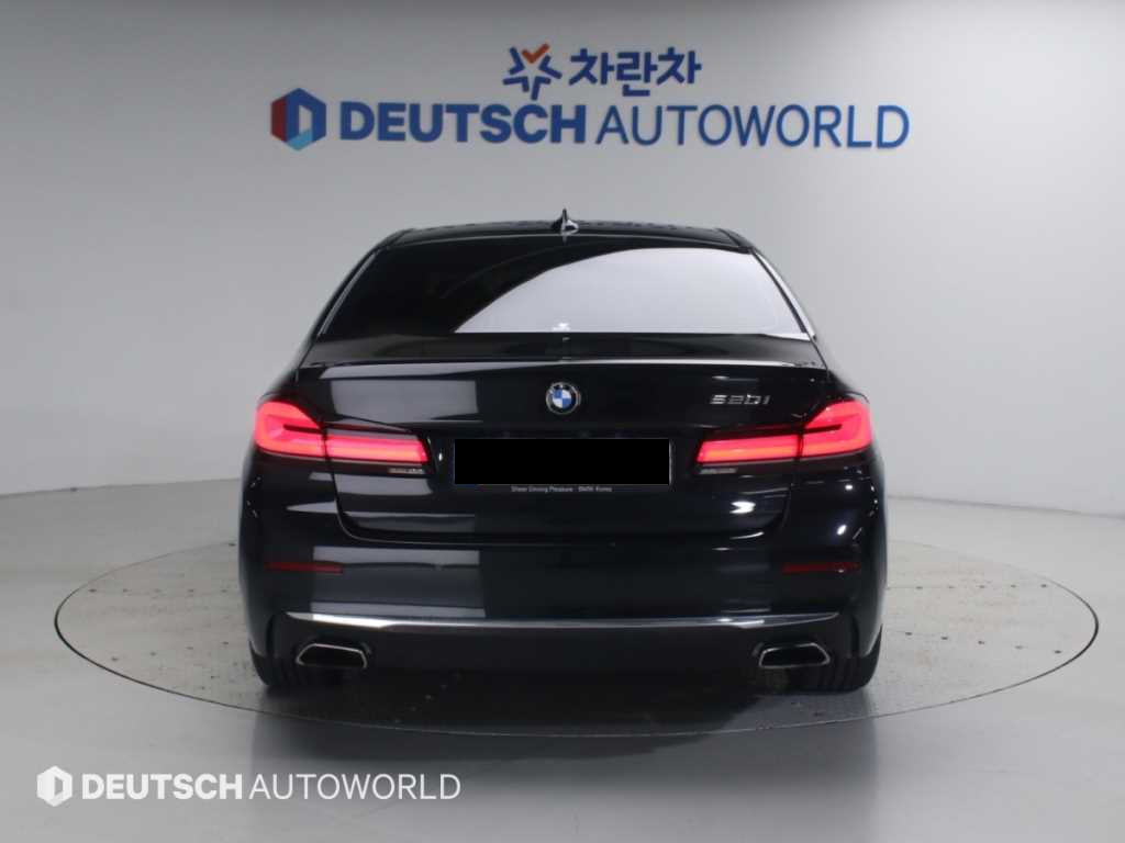 BMW 5-Series — photo 04