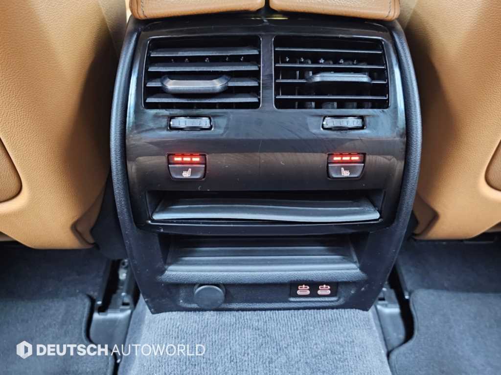 BMW 5-Series — photo 16