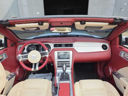 Ford Mustang — photo 01