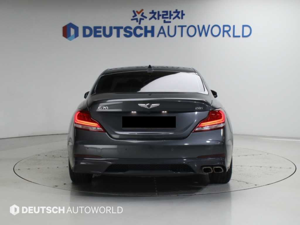 Genesis G70 — photo 04