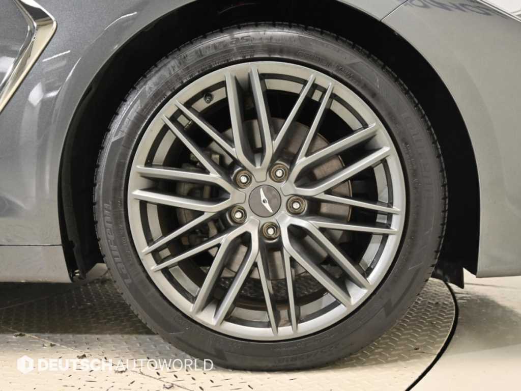 Genesis G70 — photo 05