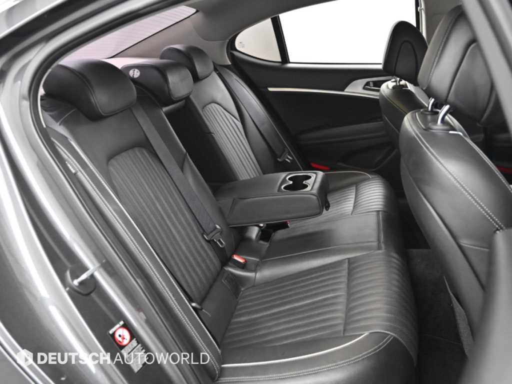 Genesis G70 — photo 11