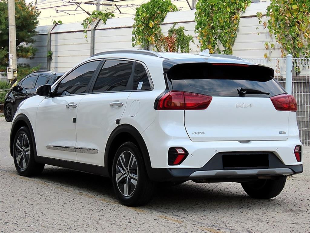 Kia Niro — photo 03