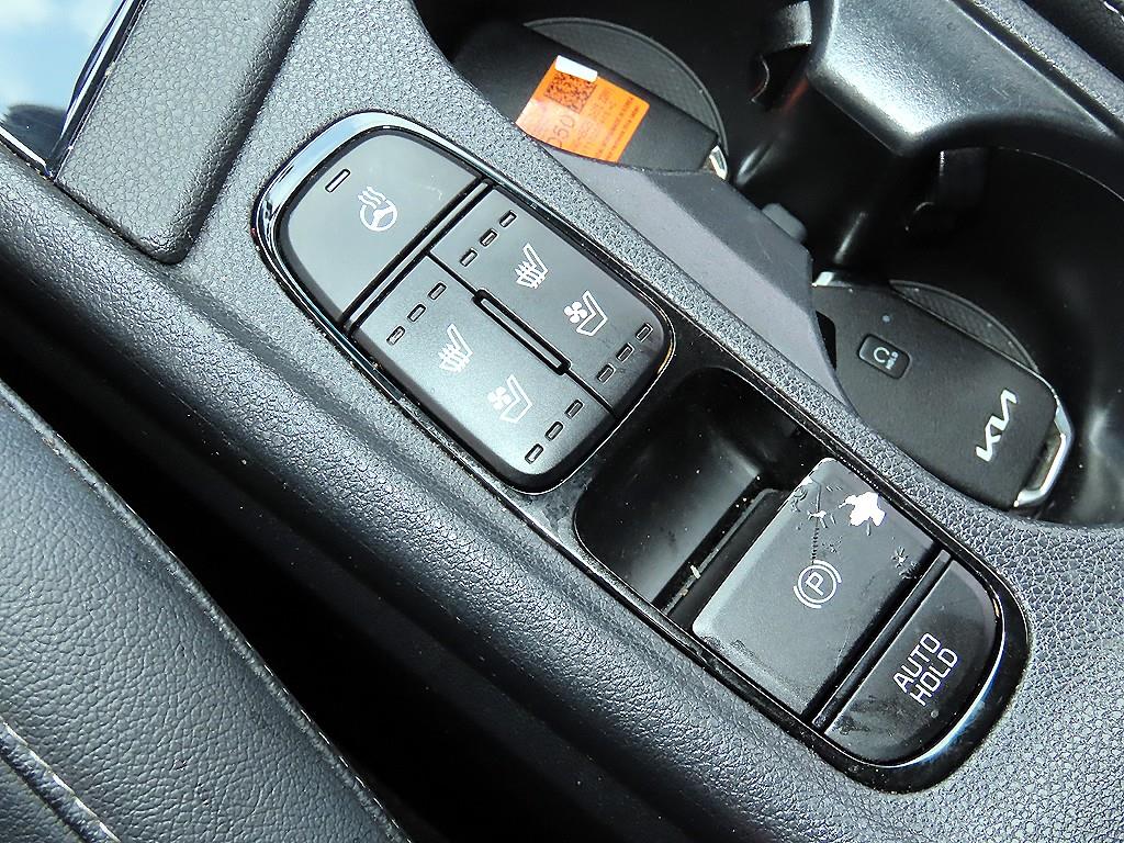 Kia Niro — photo 13