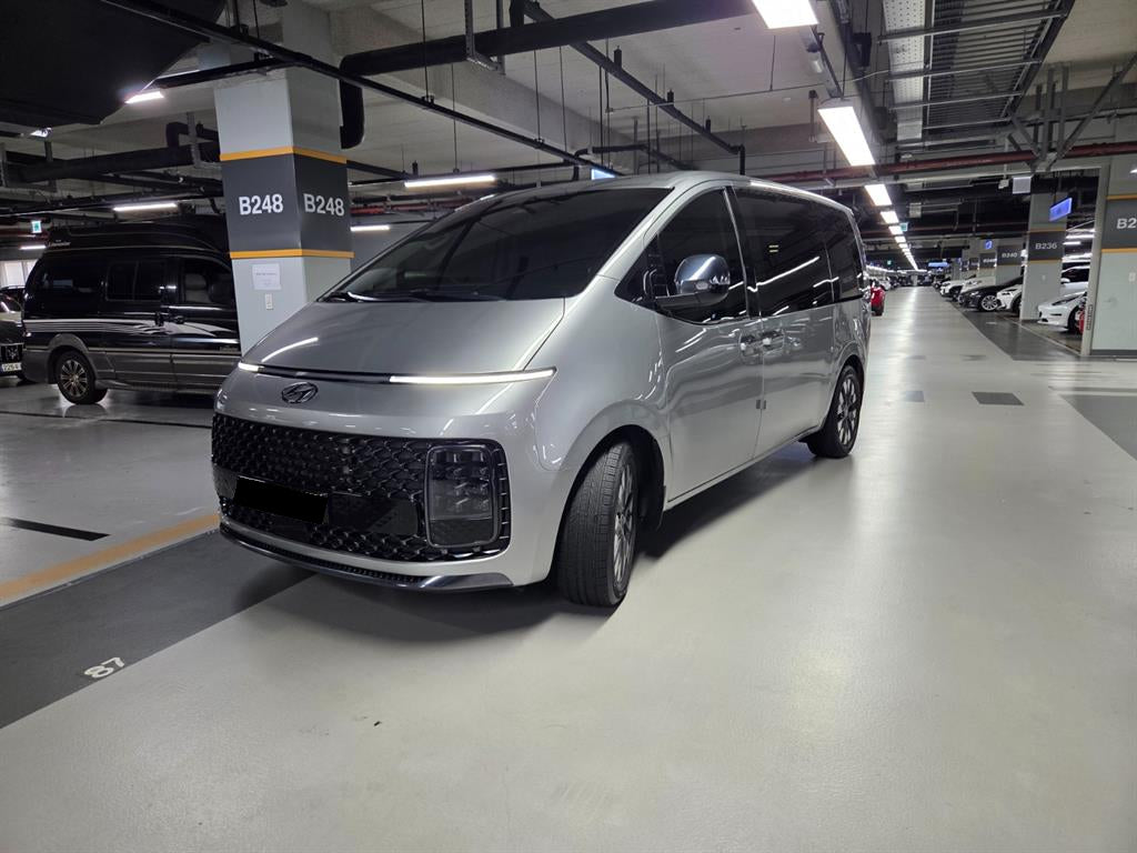 Hyundai Staria — photo 01
