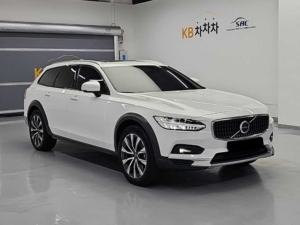 Volvo V90 — photo 04