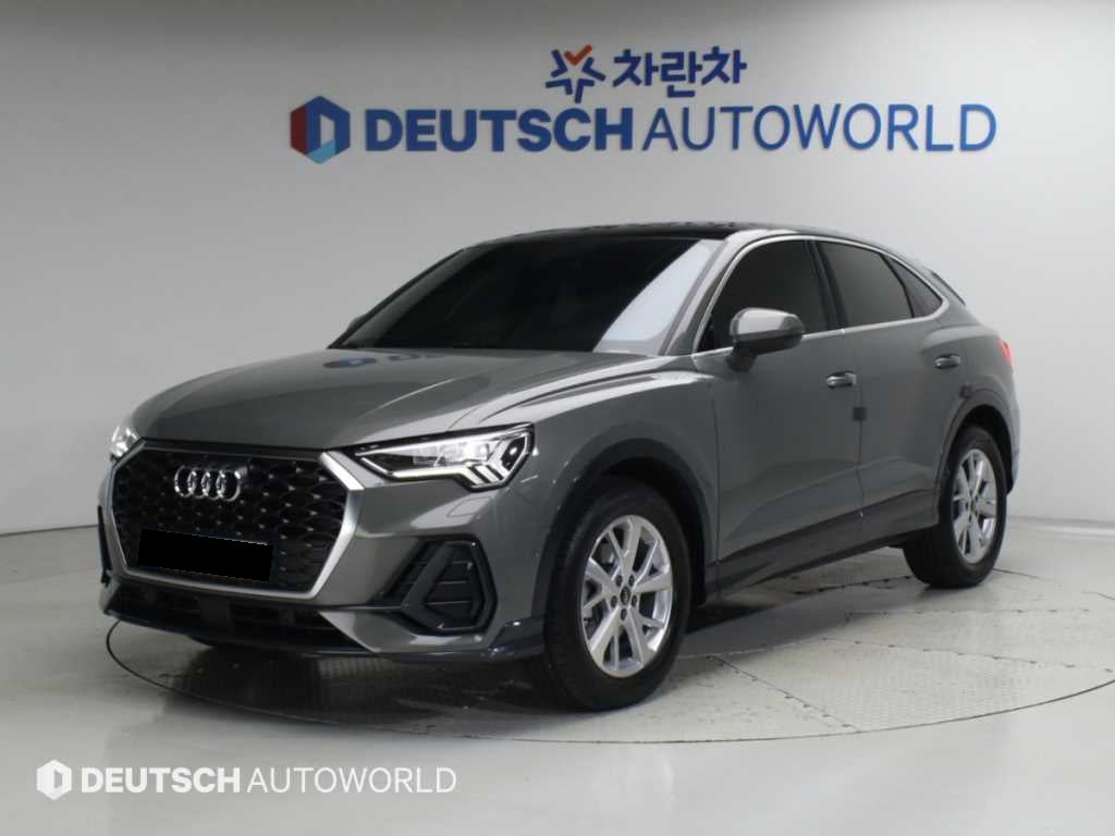 Audi Q3 — photo 01