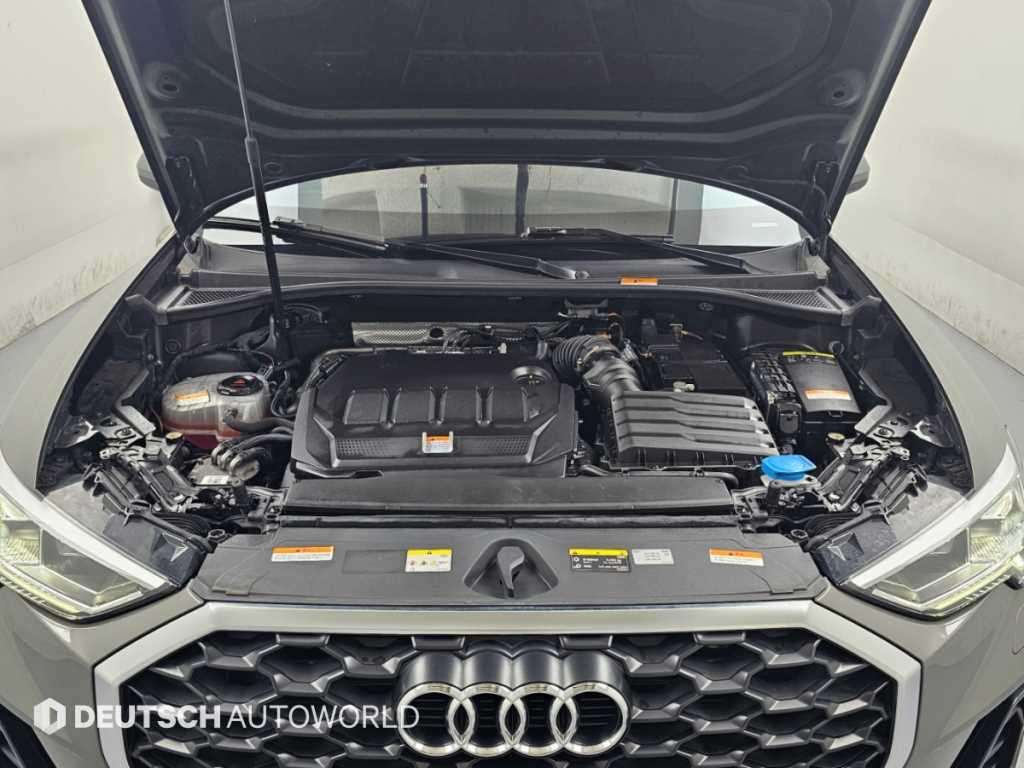 Audi Q3 — photo 06
