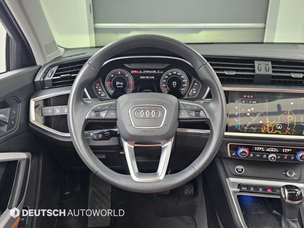 Audi Q3 — photo 13