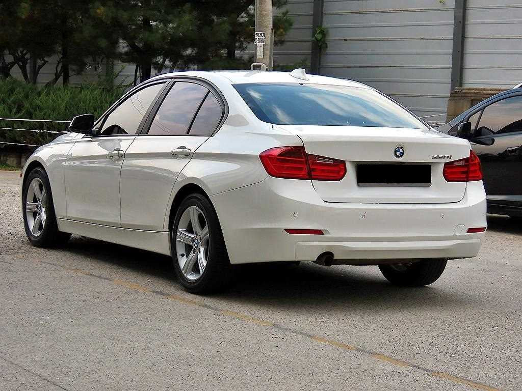BMW 3-Series — photo 03