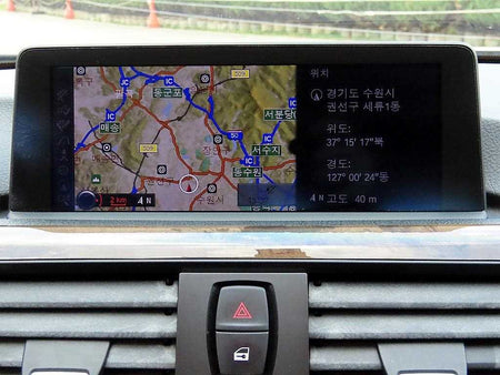 BMW 3-Series — photo 14