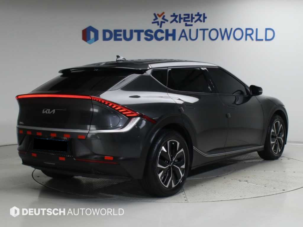 Kia EV6 — photo 02