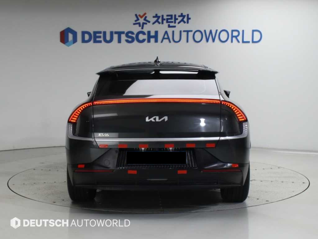 Kia EV6 — photo 04