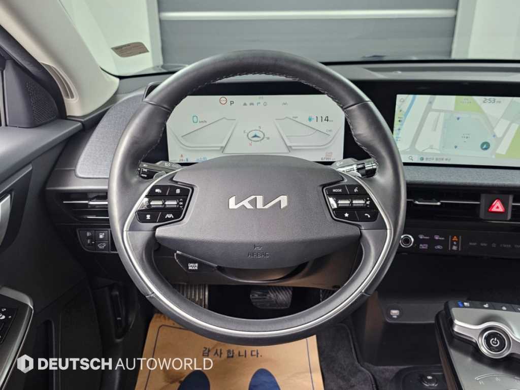 Kia EV6 — photo 13