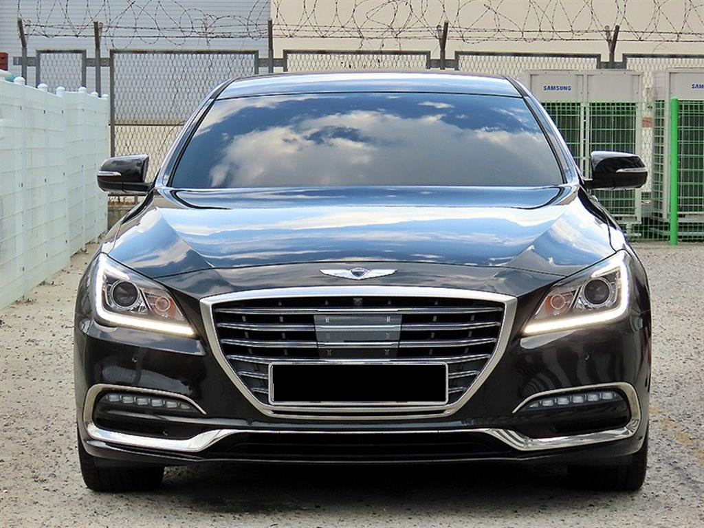 Genesis G80 — photo 01