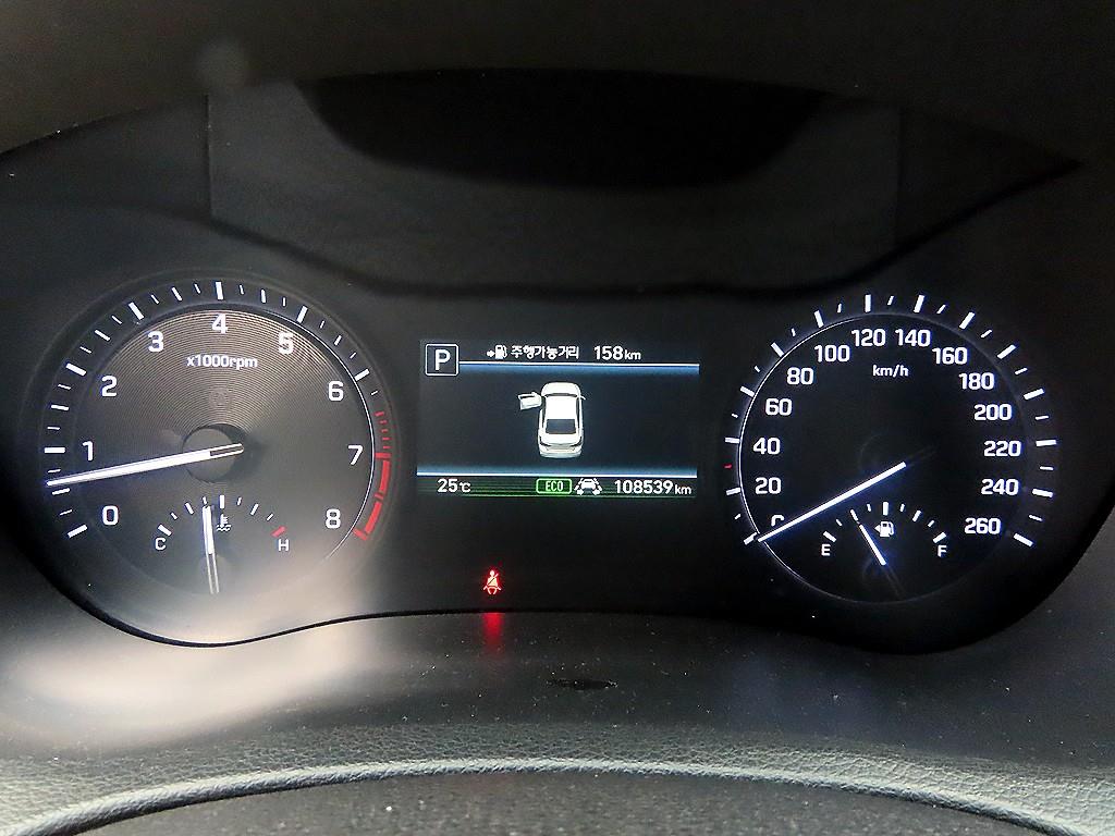 Genesis G80 — photo 09
