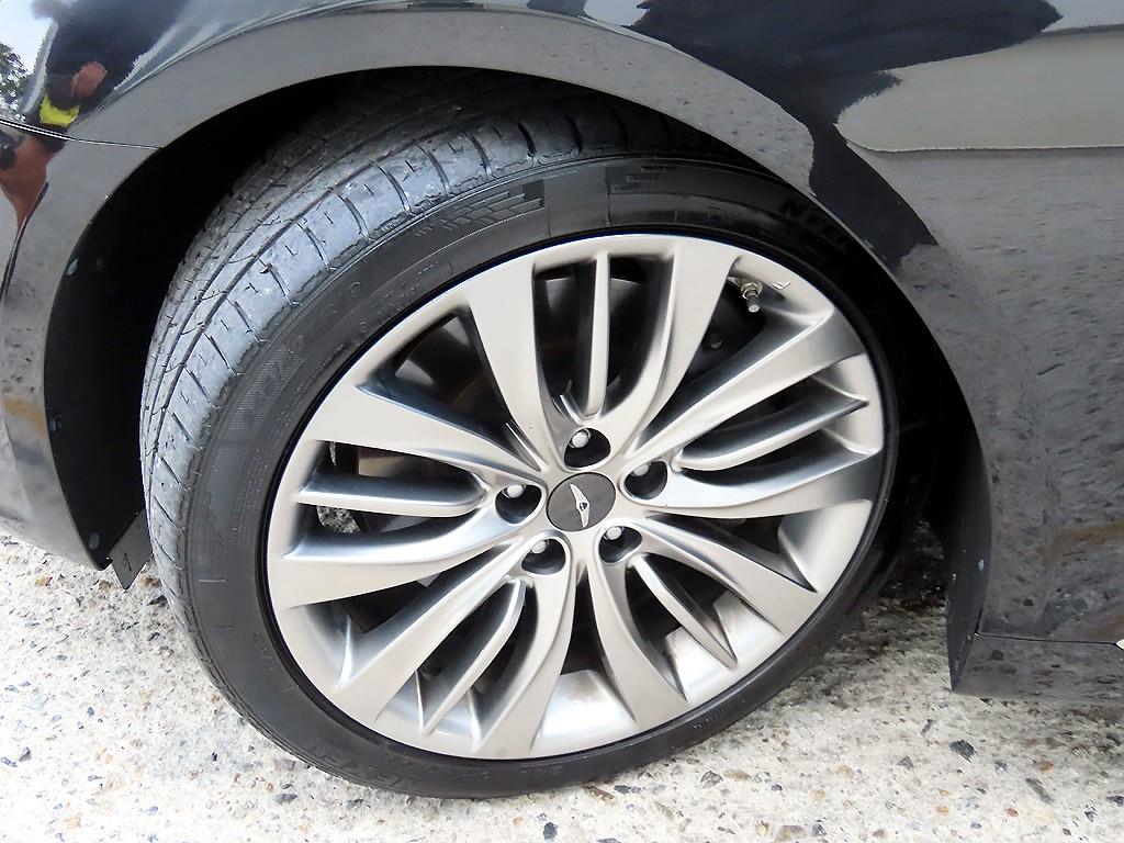 Genesis G80 — photo 20