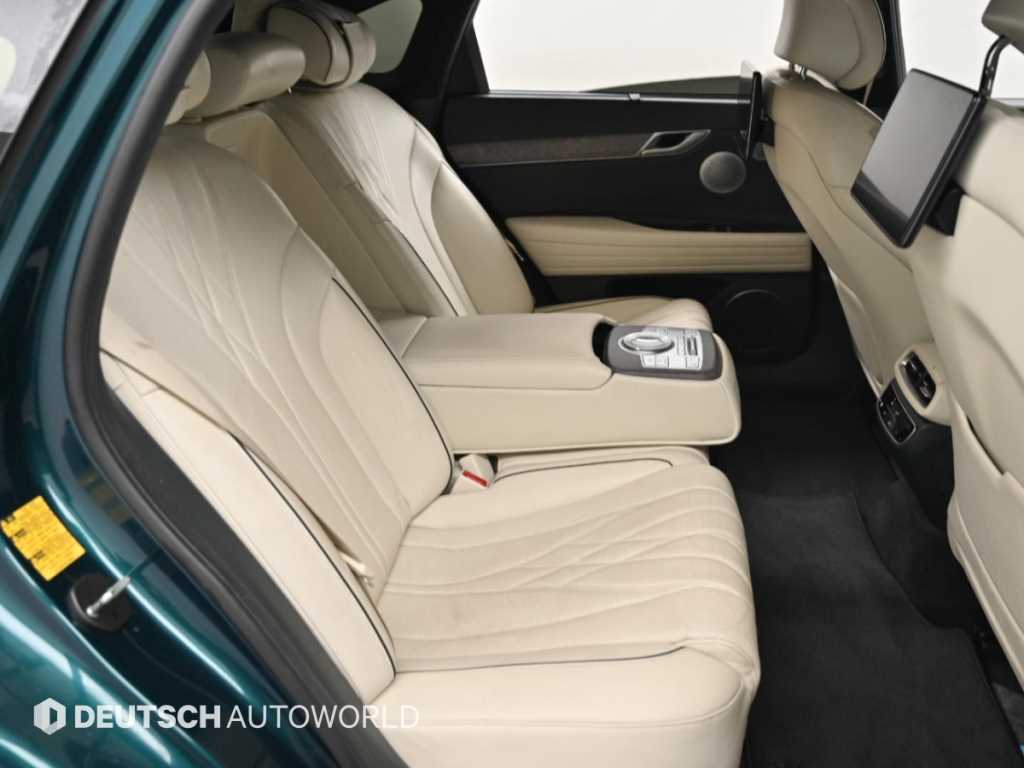 Genesis G80 — photo 12