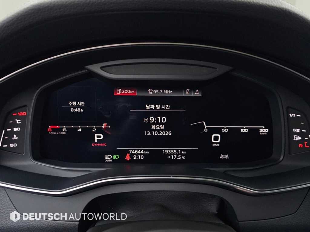 Audi A6 — photo 08