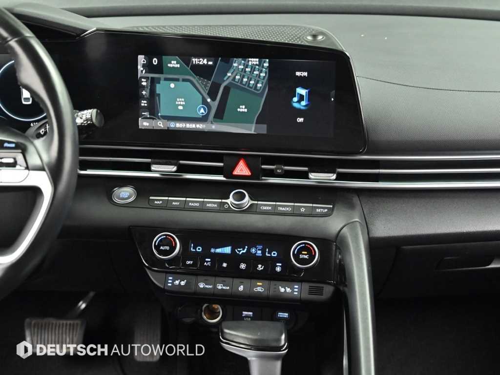 Hyundai Avante — photo 14