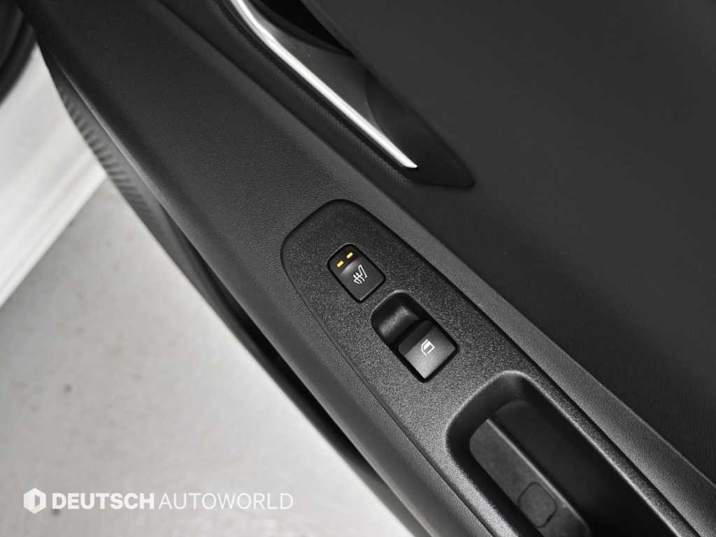 Hyundai Avante — photo 16